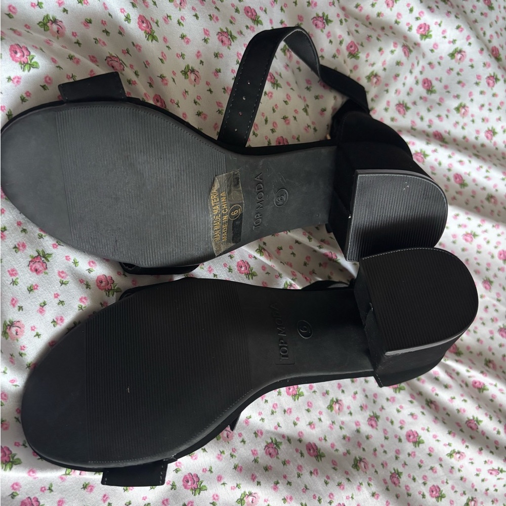 black basic high heels - Picture 3 of 5